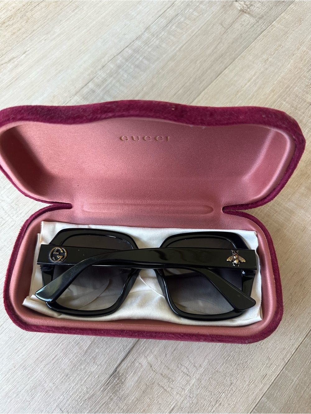 Gucci Women’s Black Oversized Square Sunglasses with Gradient Lenses - Picture 2 of 7